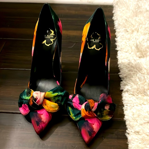 NWT Hyra Ted Baker Women's Pump - Picture 1 of 8